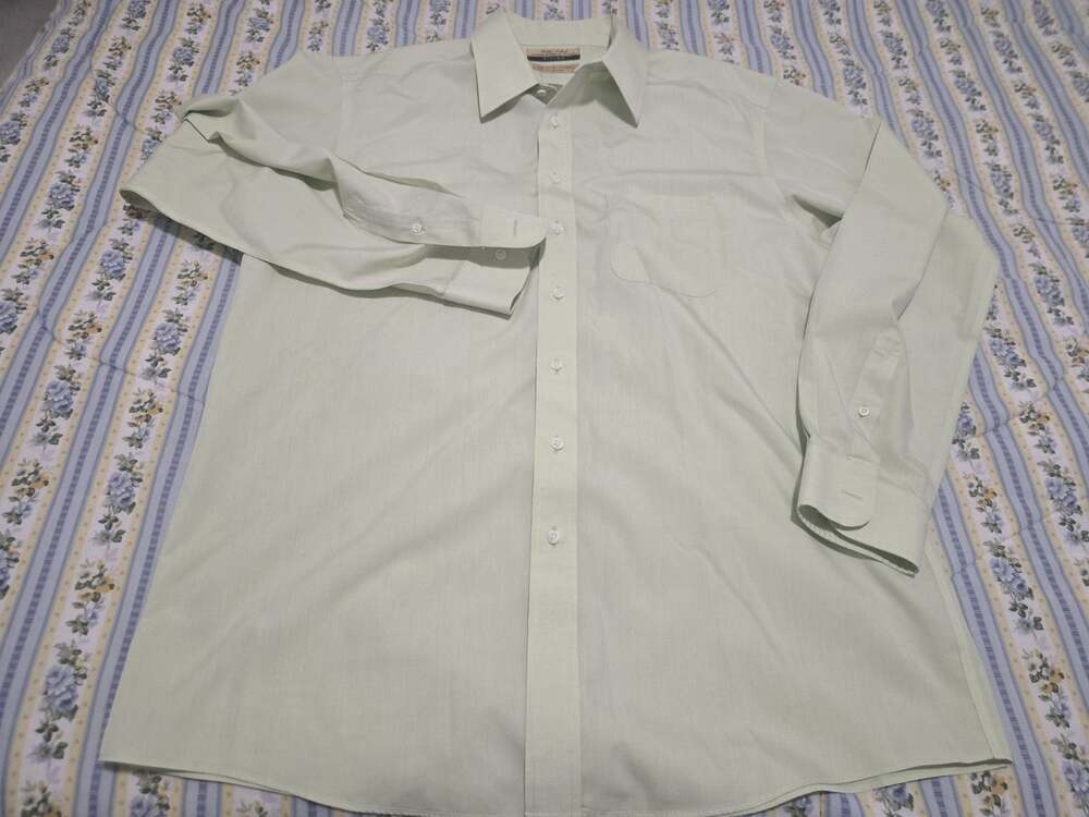 Roundtree & Yorke Gold Label Men's Pale Green Fitted Dress Shirt 17/35